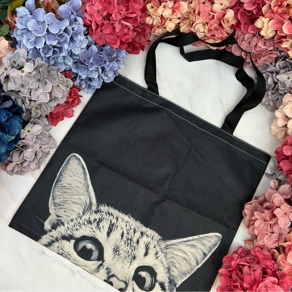 Eco-Friendly Gray Tabby Cat on a Black Folding Tote Bag - Picture 4 of 16